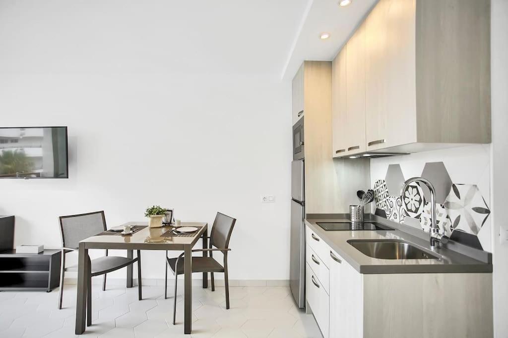 Alexander Apartment Playa De Las Americas מראה חיצוני תמונה