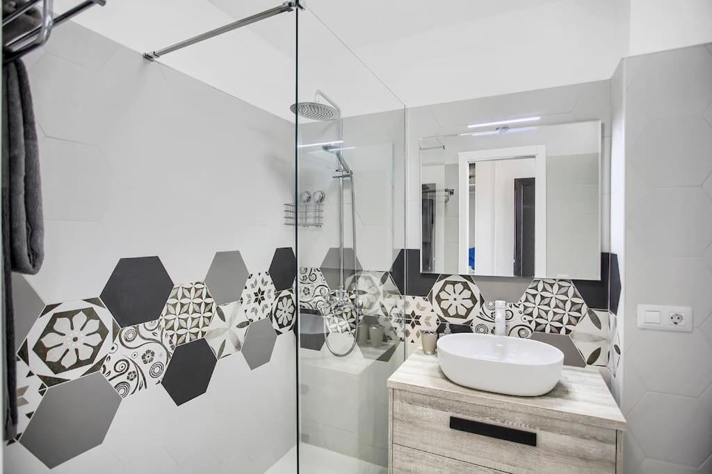 Alexander Apartment Playa De Las Americas מראה חיצוני תמונה